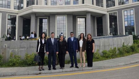 Hekim Birliği’nden Sağlık Bakanlığı’na ek ödeme ve özlük hakları çağrısı